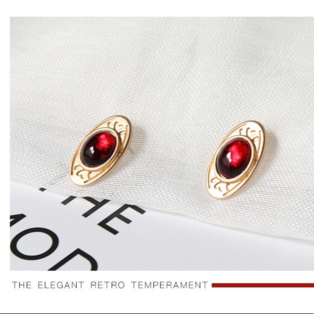 Retro Ruby Gold oval Rhinestone Earrings